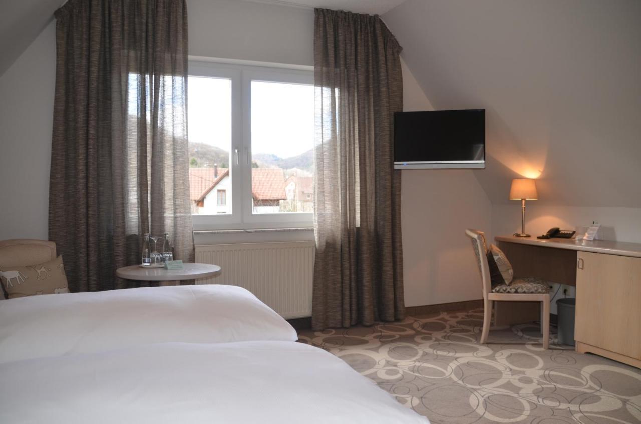 Castell Hotel & Restaurant Leinsweiler Εξωτερικό φωτογραφία