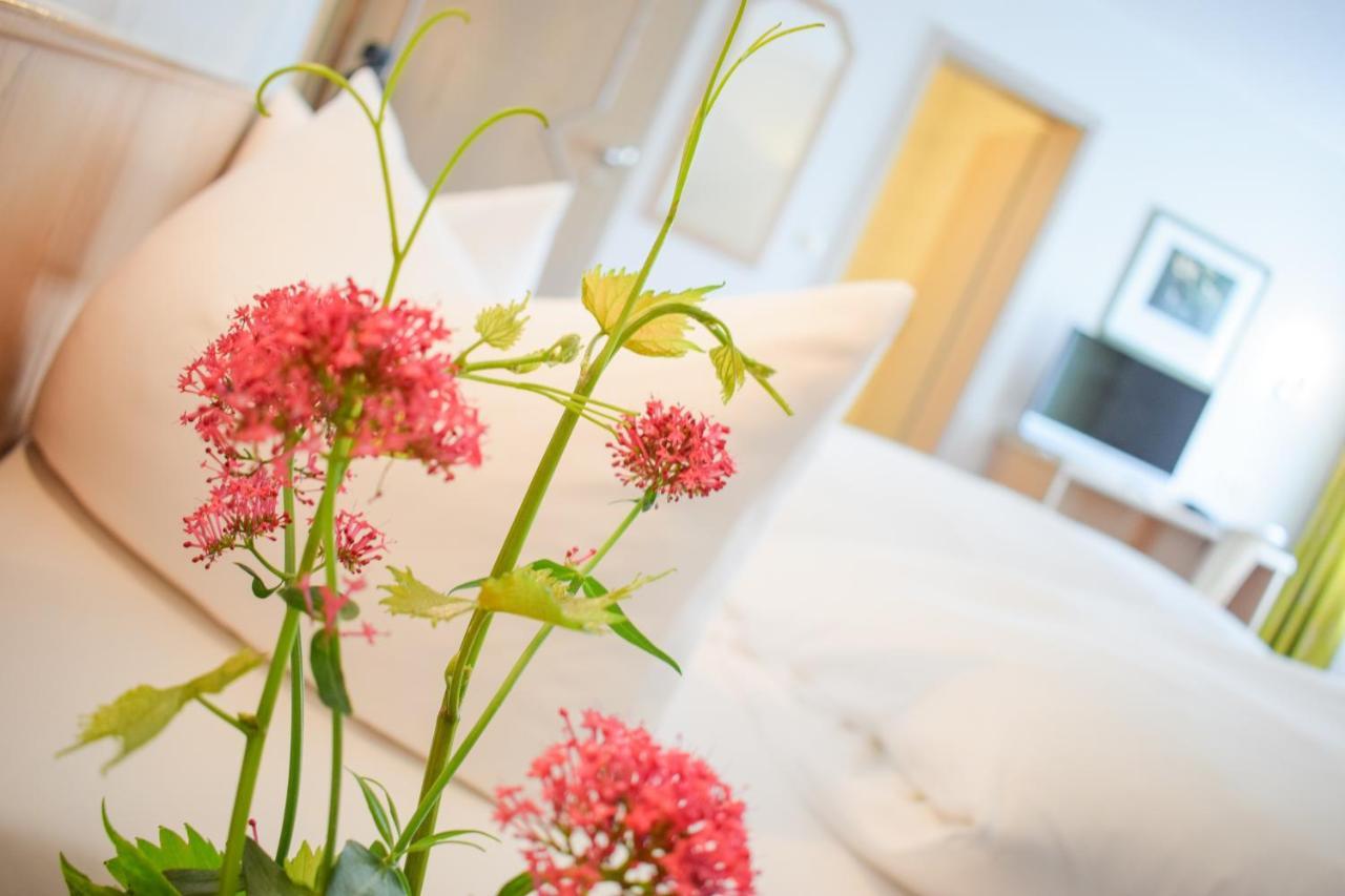Castell Hotel & Restaurant Leinsweiler Εξωτερικό φωτογραφία