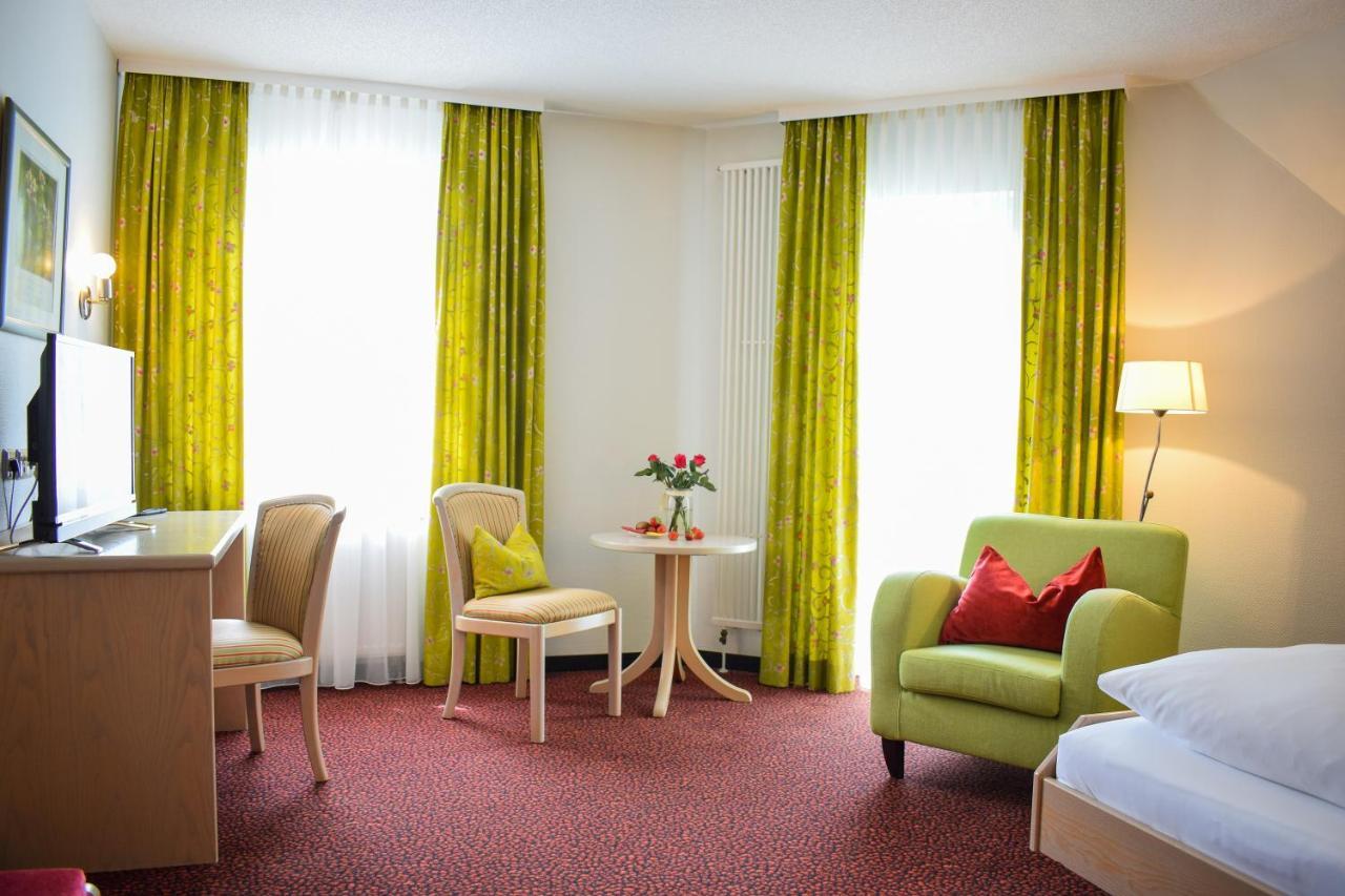 Castell Hotel & Restaurant Leinsweiler Εξωτερικό φωτογραφία