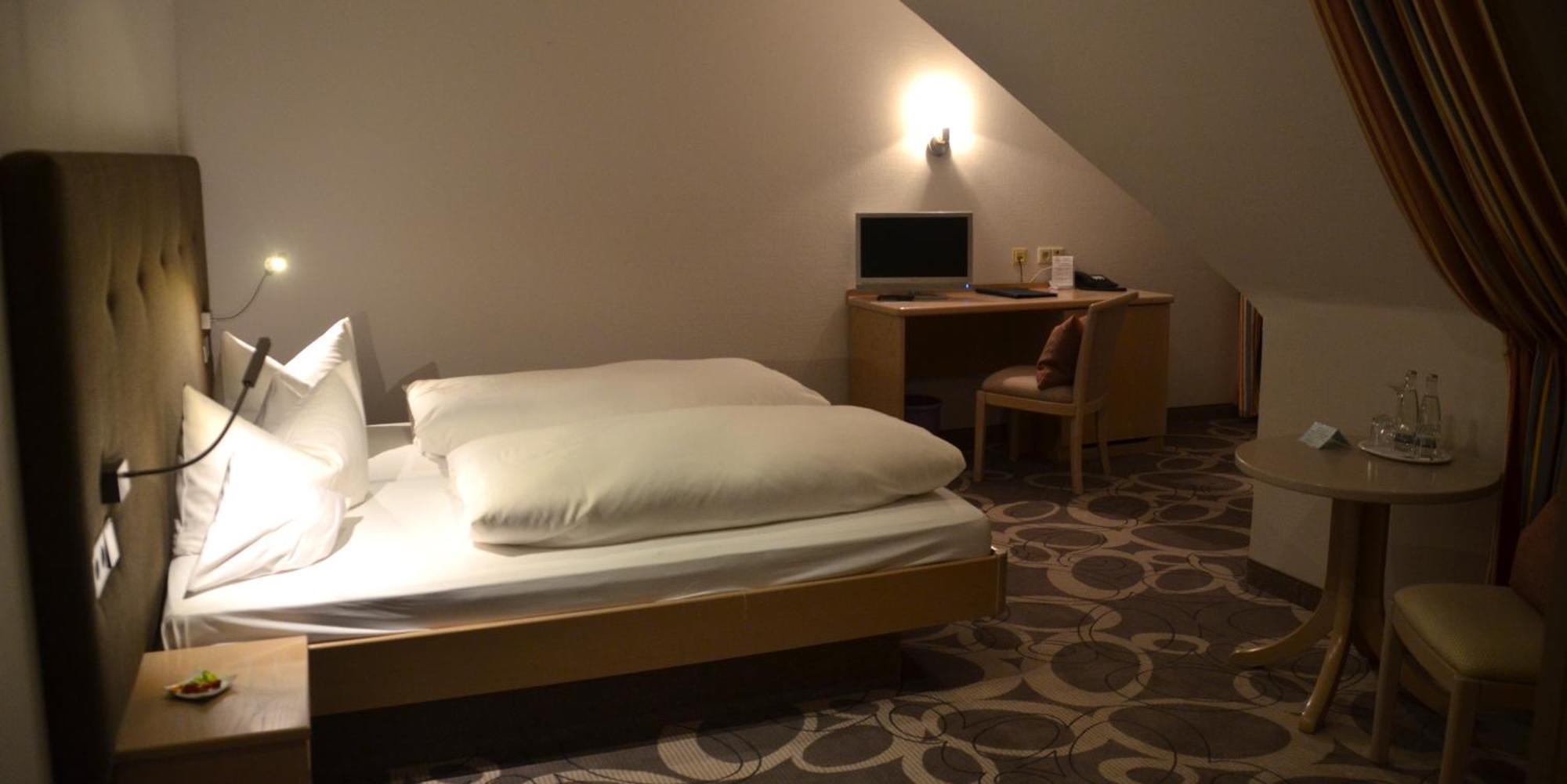 Castell Hotel & Restaurant Leinsweiler Εξωτερικό φωτογραφία