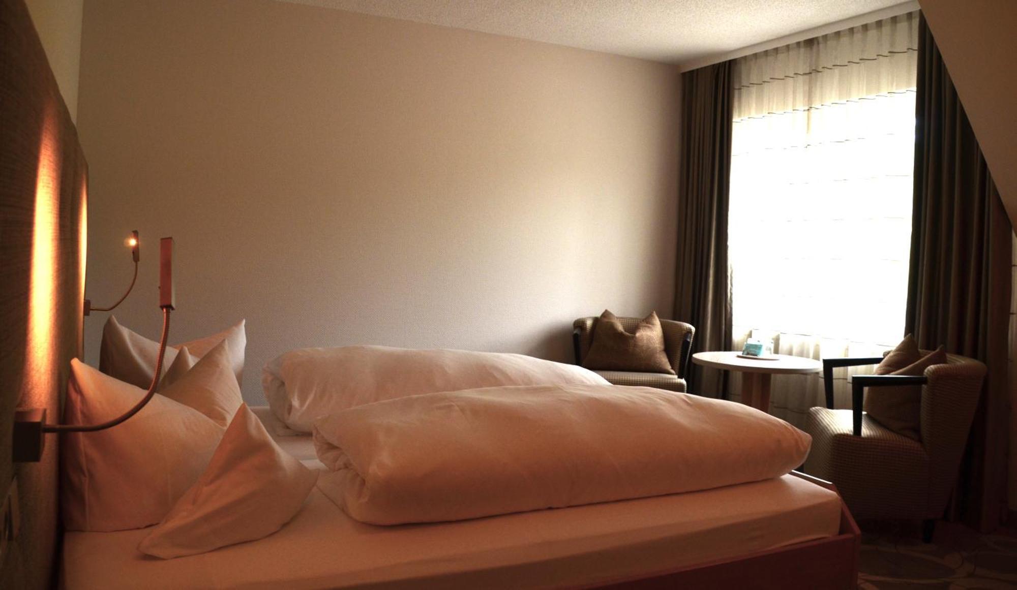 Castell Hotel & Restaurant Leinsweiler Εξωτερικό φωτογραφία