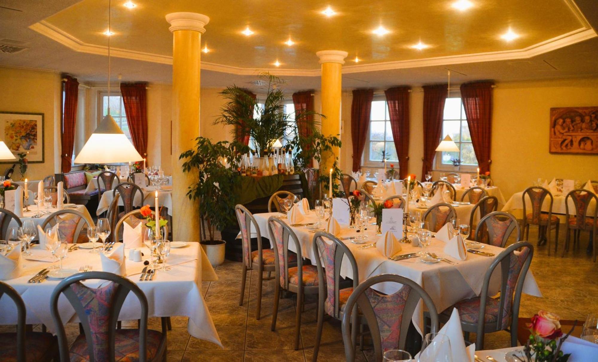 Castell Hotel & Restaurant Leinsweiler Εξωτερικό φωτογραφία