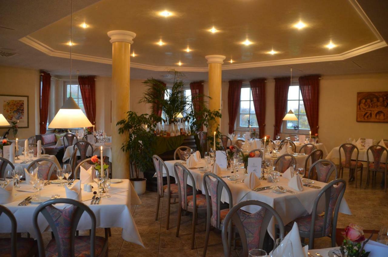 Castell Hotel & Restaurant Leinsweiler Εξωτερικό φωτογραφία